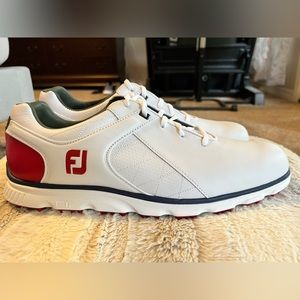 Men’s FootJoy Pro SL golf shoe